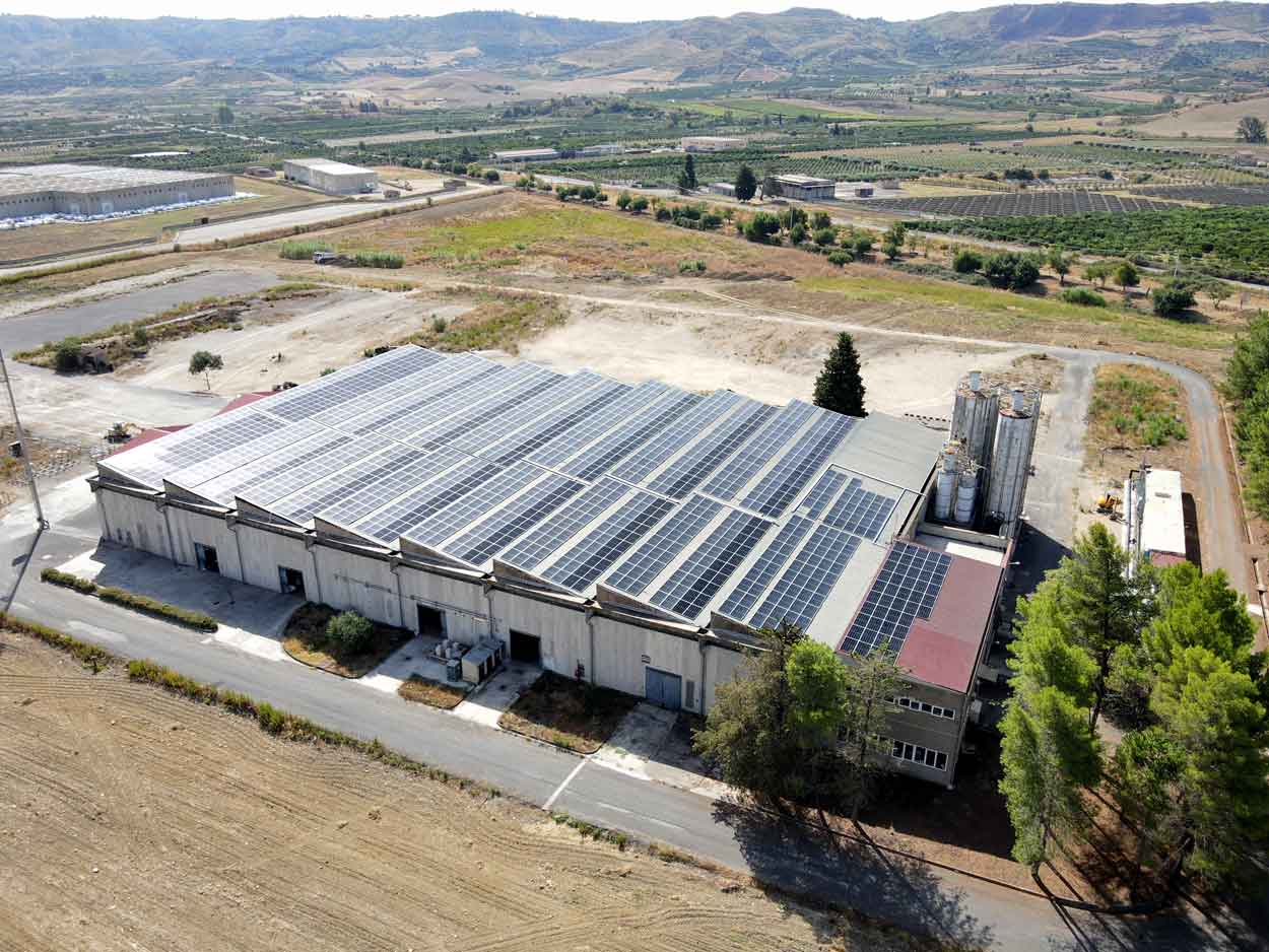 Noon srl - Impianto fotovoltaico - Plastica Alfa
